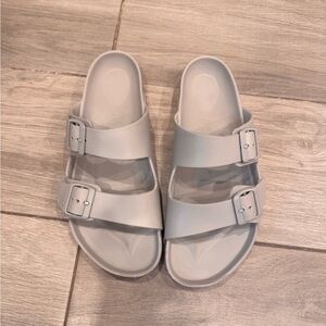 Birkenstock Arizona Gray Slide Sandals - very good condition